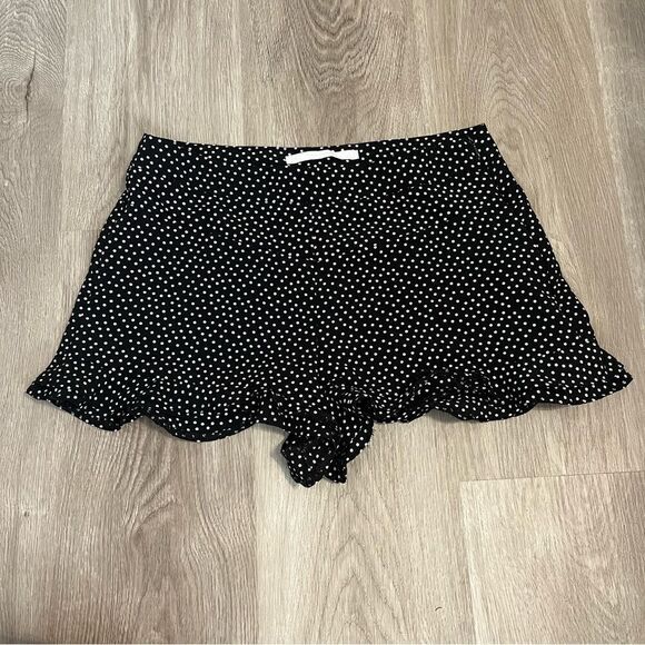 Women's Zara Black & White Polka Dot Print Ruffle Shorts - Picture 6 of 8